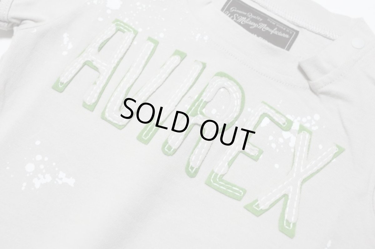 画像4: AVIREX (アヴィレックス) ロゴ刺繍Tシャツ【グレー】【80-140cm】 (4)