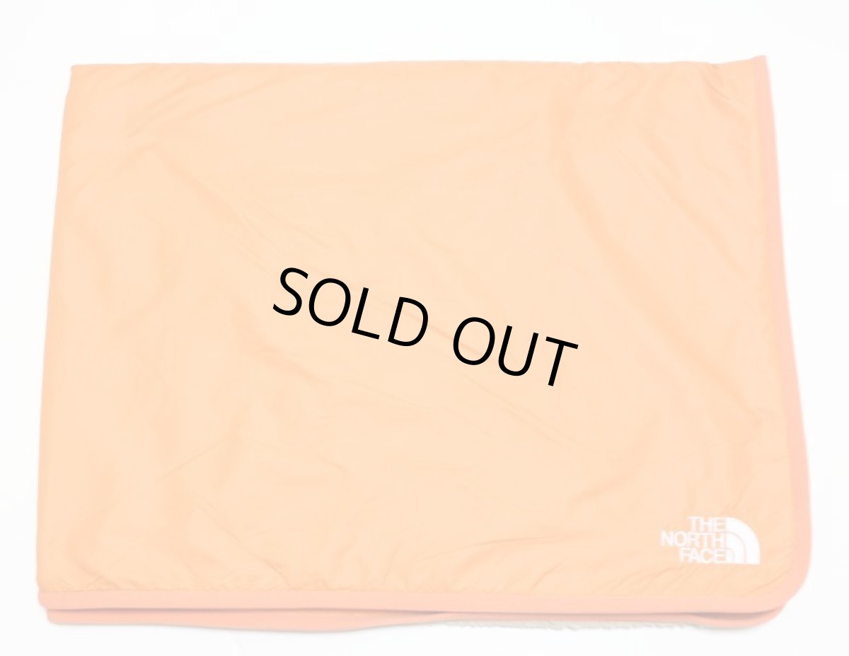 画像4: ノースフェイス ベビー  THE NORTH FACE リバーシブルコージーブランケット Baby Reversible Cozy Blanket【MD/マンダリン】 【ONE SIZE】 (4)